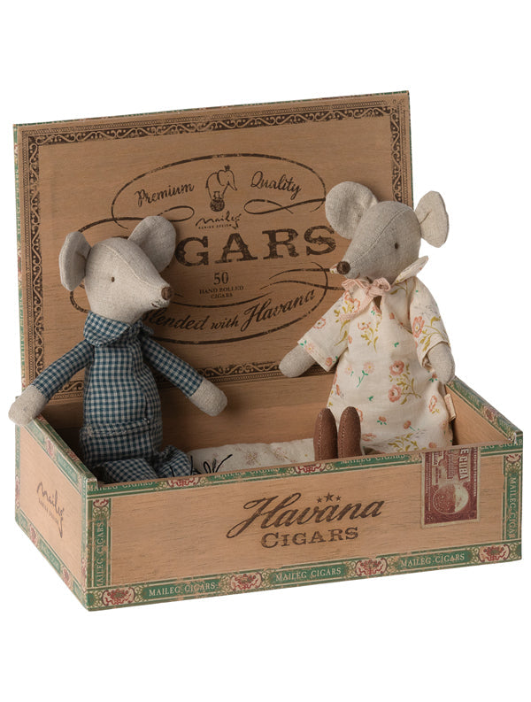Maileg Grandma and Grandpa Mouse in Cigar Box – Play Set