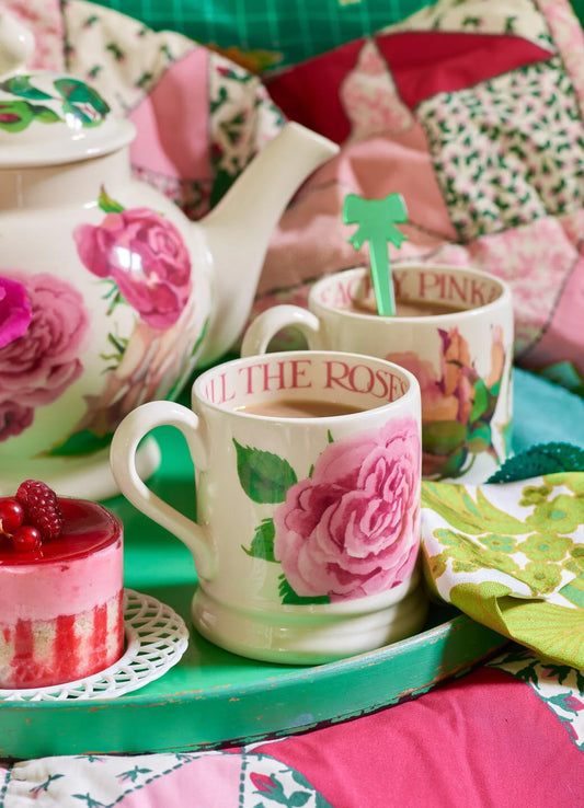 Roses Set Of 2 1/2 Pint Mugs Boxed